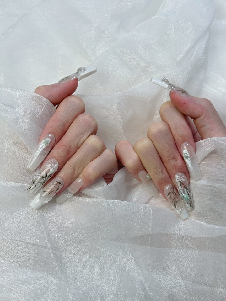 Model Wearing Tranquil Jade Press-On Nails – Perfect for Everyday Elegance
