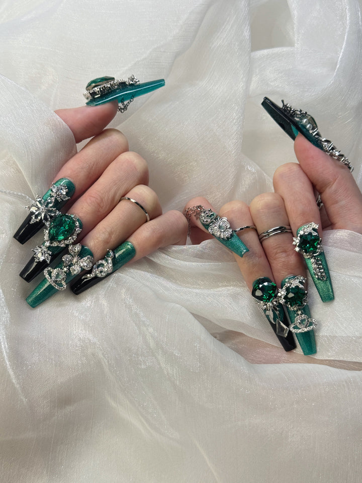 Emerald Crown Press-On Nails – Luxury Green Nail Art by Fairy Nails