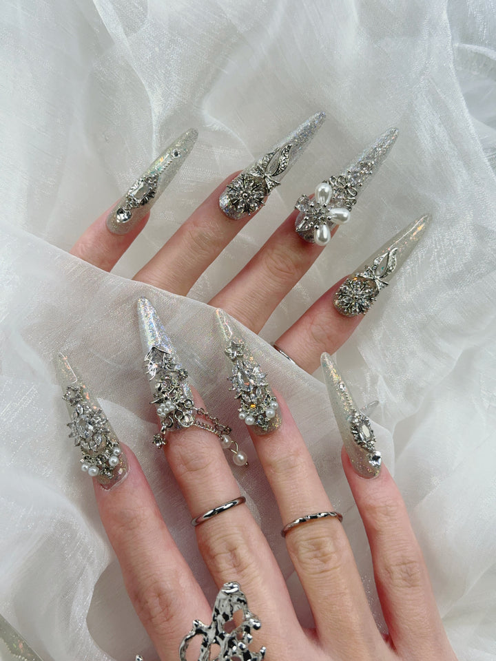 Moonlight Press-On Nails – Romantic Glow Nail Stickers