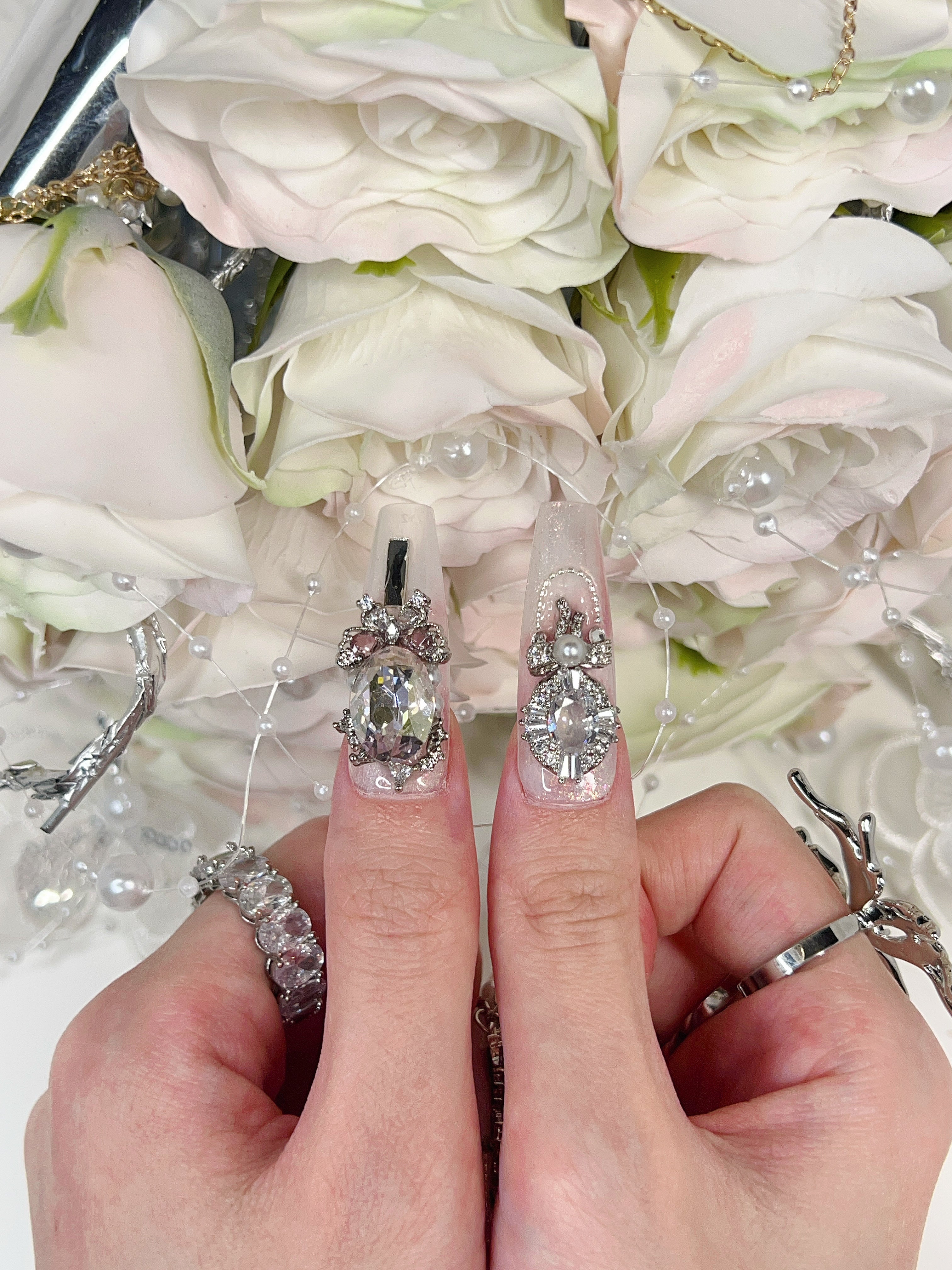 Close-up of Pink Aurora Press-On Nails – High-Quality Aurora Design