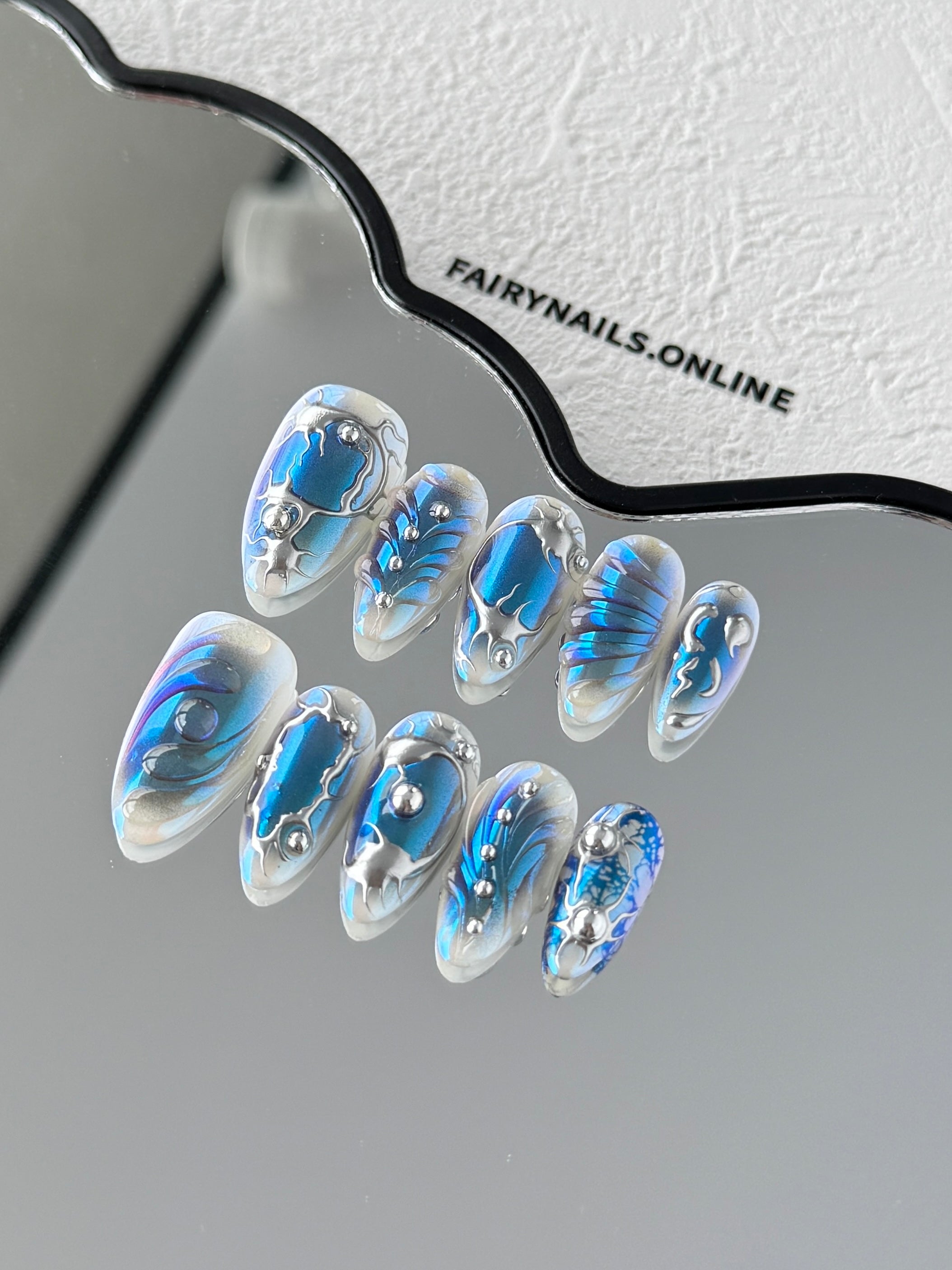 Aqua Pulse Press-On Nails – Electric Blue Glossy Finish
