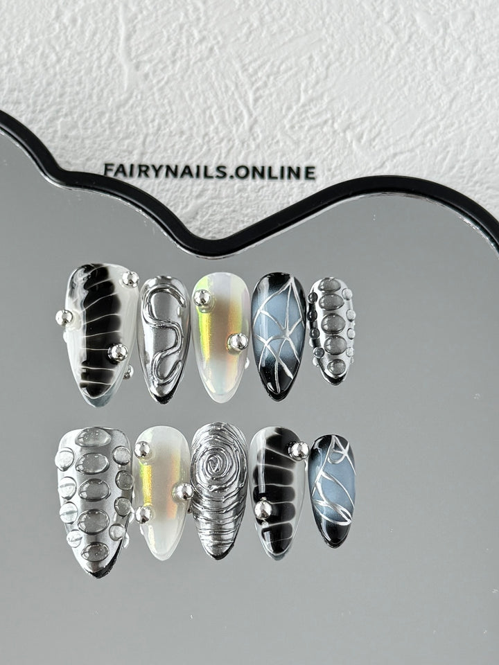 Eclipse Press-On Nails – Black and silver starlight design