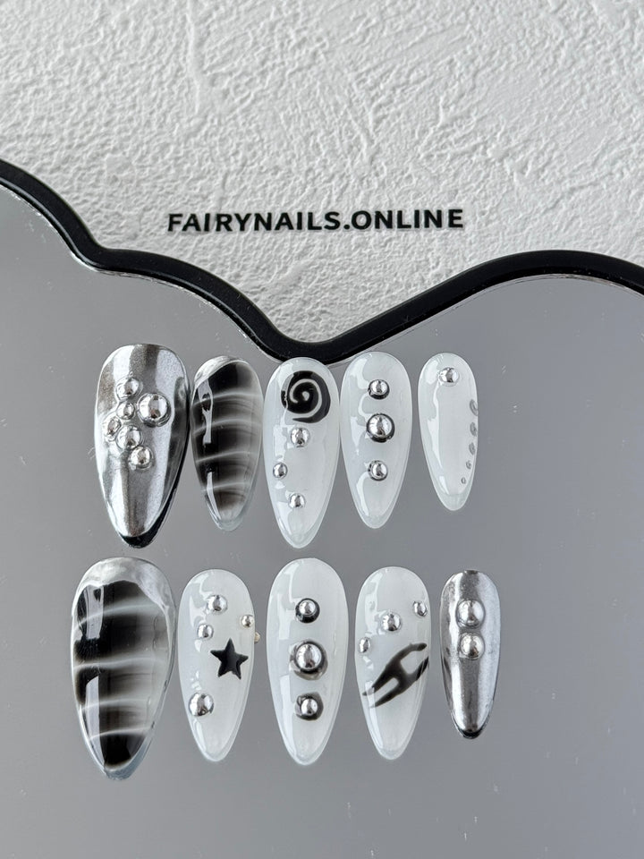 MonoSignal Press-On Nails – Matte Black and Chrome Design